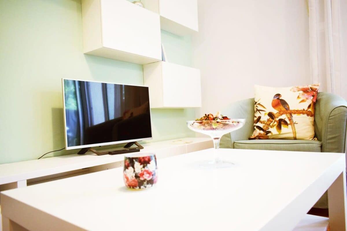 Stylish Apt In The Historic Heart Of The City Atina Dış mekan fotoğraf